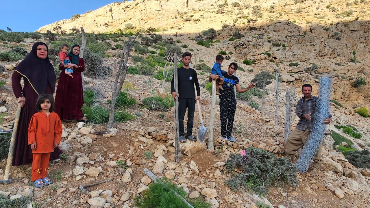 🌄💡 Kulthum's big project in the mountains:🐄🐑 Building a place for sheep in the heart of the mountain