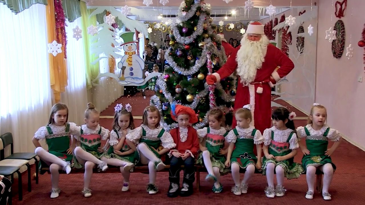 танец мальчиков валенки в детском саду. танец "валенки" на новом году в детском саду. костюм на танец валенки. дети в валенках танцуют. костюм на танец валенки.