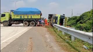 Evakuasi mobil terbalik di tol batu ceper rantainya putus gak kuat narik