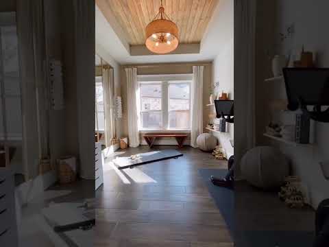 Video: Versatile bench — long coffee table AND its indoor / outdoor #coffeetable #livingroom #homedecor