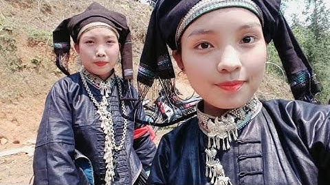 Hát Nùng gái nùng xinh đẹp Hát đối đáp vui chơi Tết