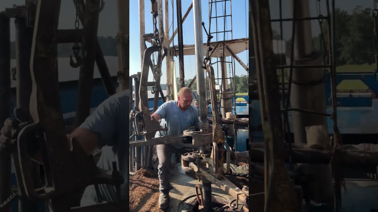 Floor Hand  or Chain Man