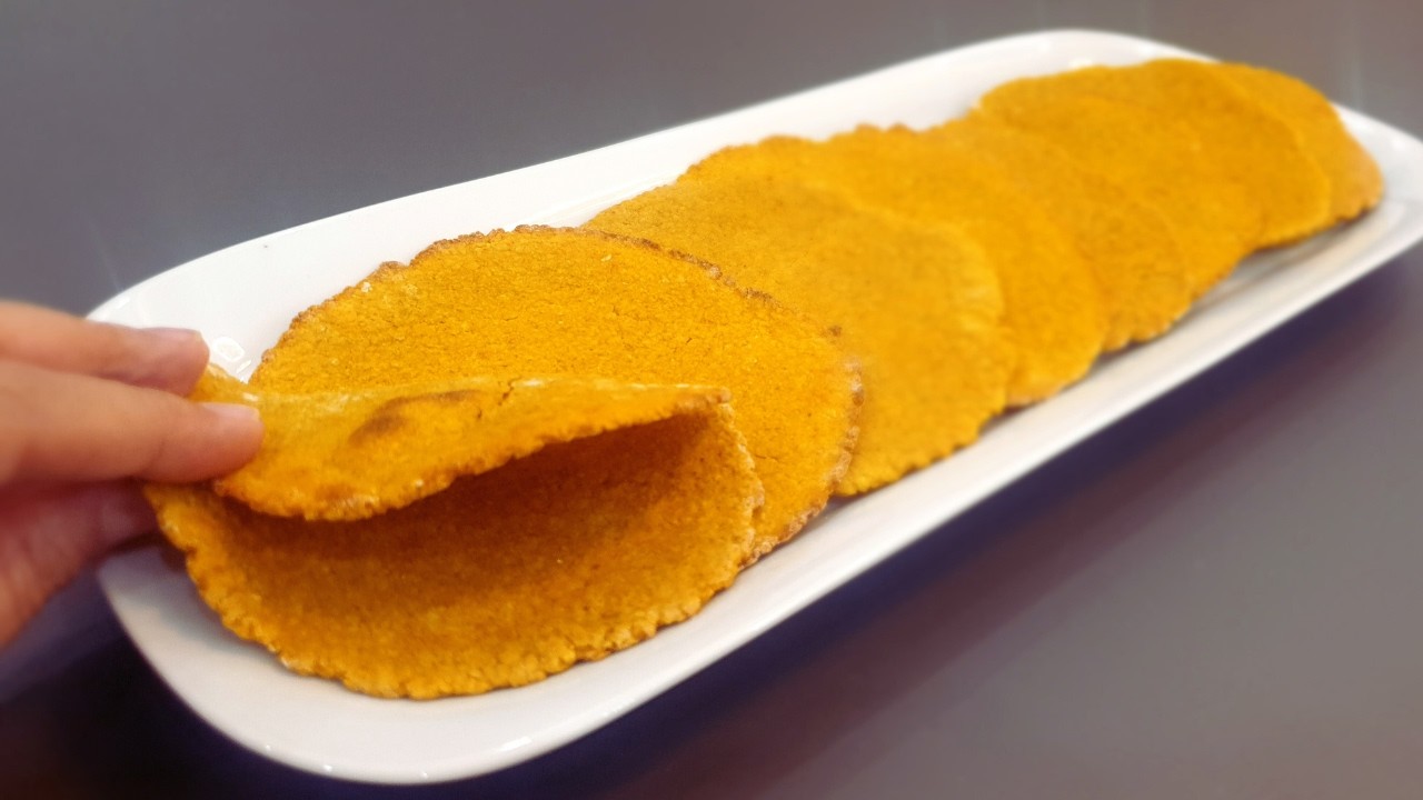 2-Ingredient Pumpkin Flatbread No Yeast, No Oven! Healthy, Gluten-Free, Oil-Optional & So Easy!