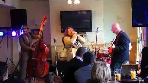 The Junkhouse Dog Blues Band - Congleton Blues Fes...