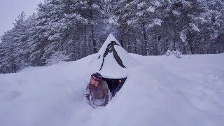 Hot Tent Camping In Deep Snow / Building complete and warm survival shelter / Snow shelter