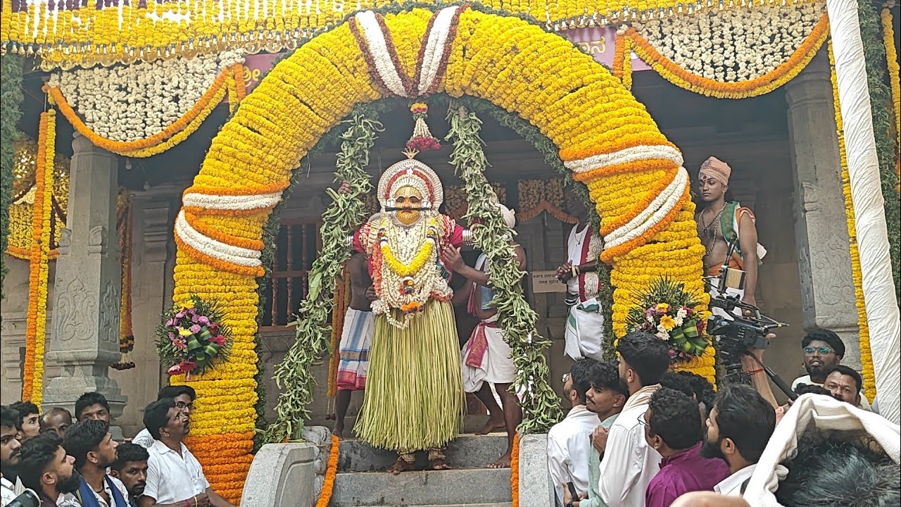 ಈ ನೇಮವನ್ನು ನೋಡಲು ಸೇರ್ತಾರೆ ಸಾವಿರ ಸಾವಿರ ಜನ, ಅತೀ ವಿಶೇಷವಾಗಿದೆ ಈ ನೇಮ.