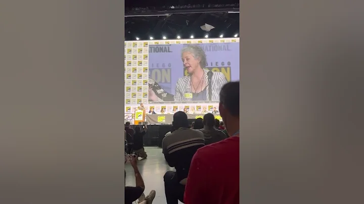 SDCC 2022: Melissa McBride tries to tell 'TWD' fan...