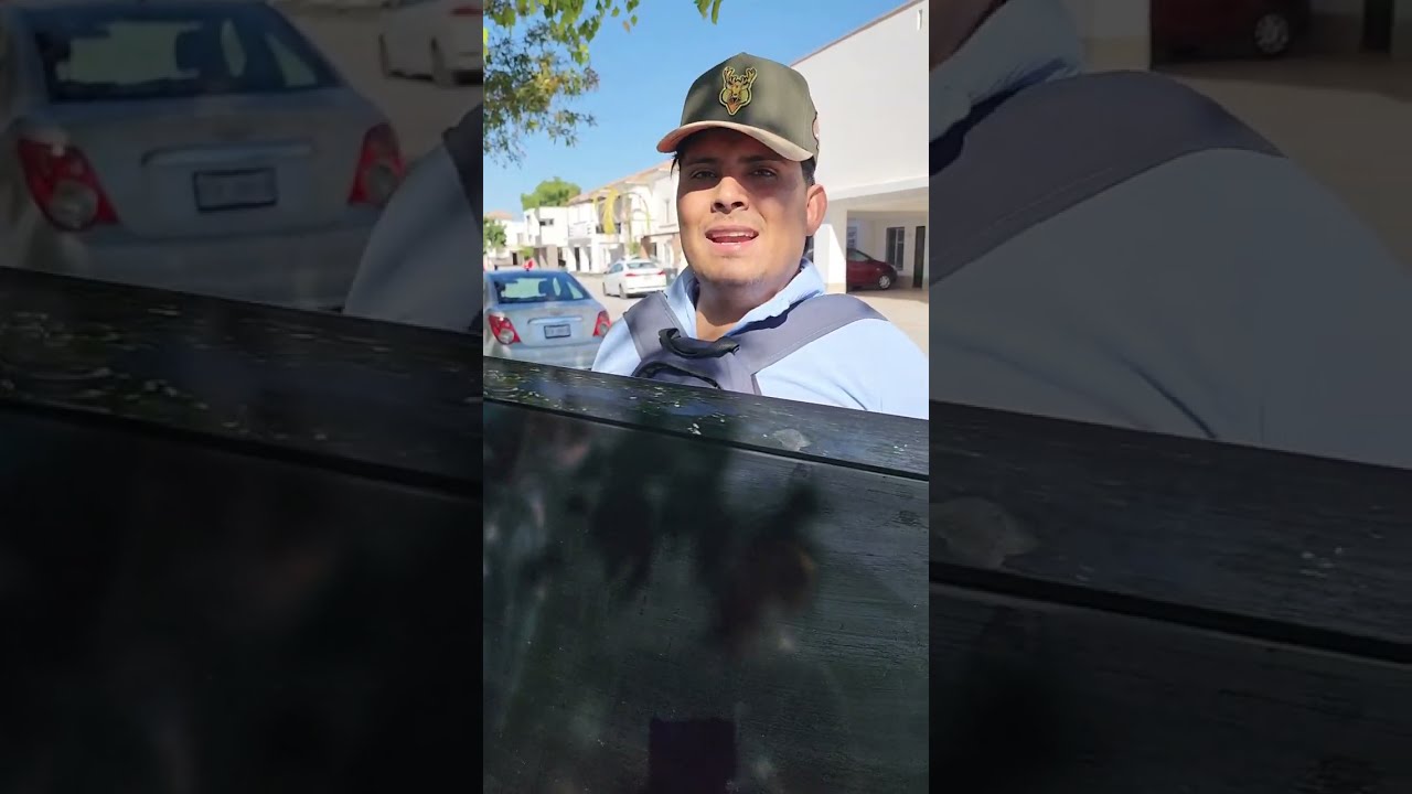 Tu compa el que pide prestado 🤣