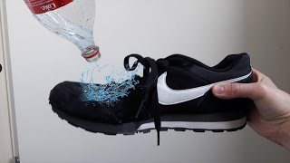 life hack ! waterproof shoes 1 minute