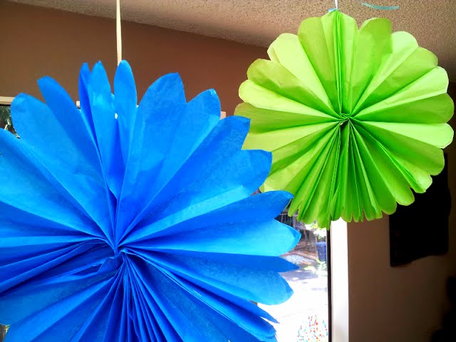 Tissue Paper Fans / Fan Decorations for Girl Party Paper Fan