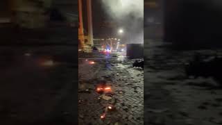 من آثار انفجار حاوية على سفينة راسية في ميناء جبل علي