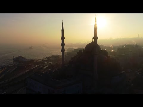 Eminönü’nde Gün Doğumu | 4K HAVA ÇEKİM