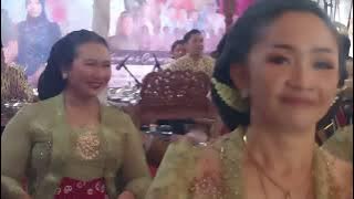 Tayub Magetan'an bersama Kerawitan CindeLaras