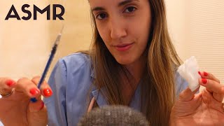 ASMR en español - Doctora de Guardia - Te curo las heridas lentamente en voz bajita - soft spoken screenshot 4