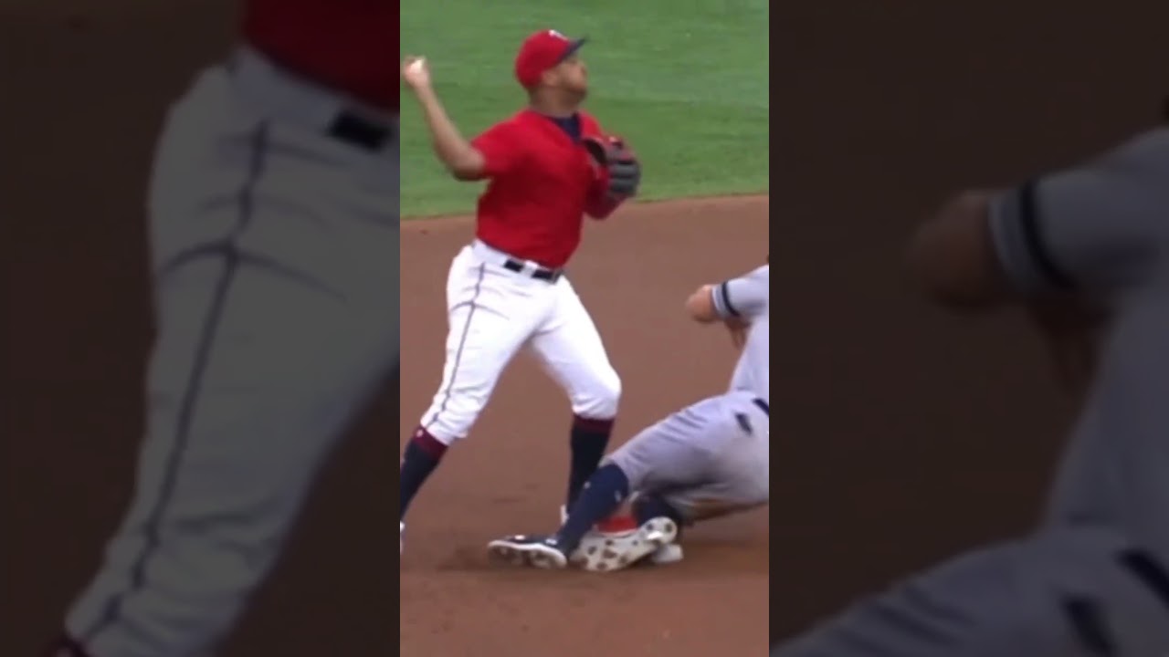 Twins with the smoothest triple play ever 😍