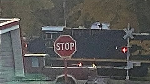 Csx dash-8 and Csx ES40DC leads a coal train 