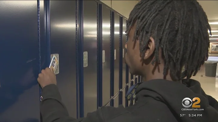 Long Island school district gives lockers a high-tech upgrade - DayDayNews