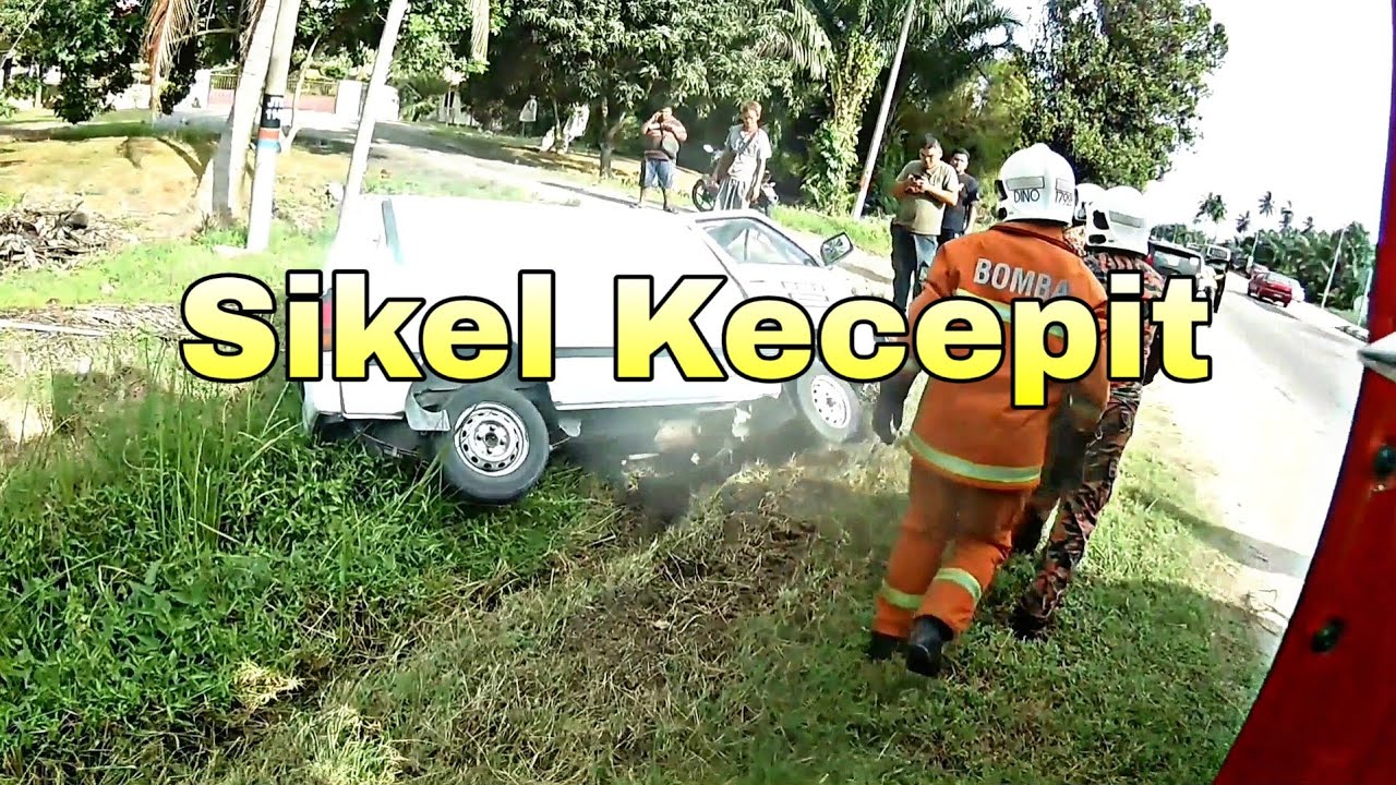 Van Terbabas Masuk Parit Mangsa Tersepit