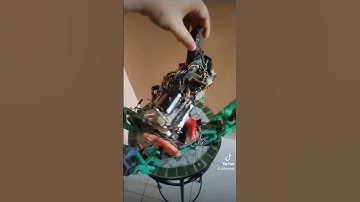 robot araña con pistola torreta. k #robotics #robot #robotica #arduino #cyberpunk #tech #cool #lol