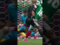 Right through the legs 🇲🇽
