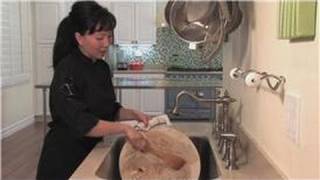 Cookware Cleaning : Cleaning a Baking Stone