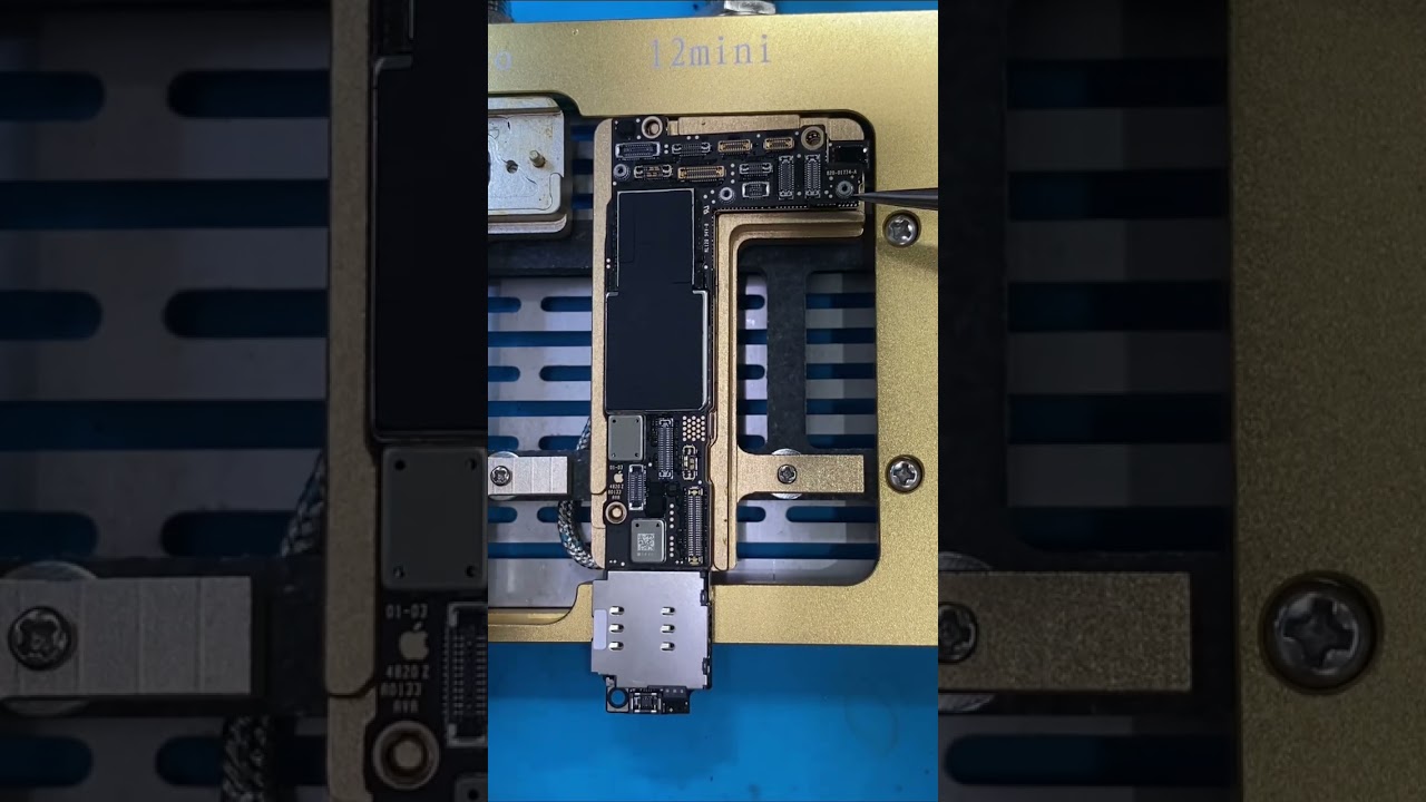 iPhone 12 mini motherboard separation