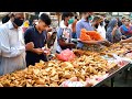 Biggest Iftar in Karachi Food Street | People are Insane in Iftar Time. Last Ramadan Iftar 2021