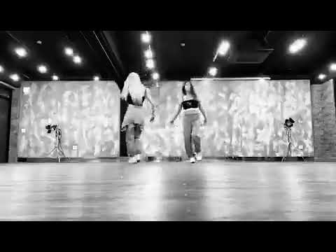 YERI [Of Red Velvet] Dance to Bloodline by Ariana Grande (Choreo by May)