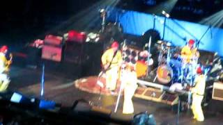 Pearl Jam playing Devos Whip It 10-31-09