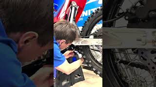 RFN SX-E15 Plus : Unboxing + Montage avec Antoine ! #unitrack #motoelectrique #motocross #RFN
