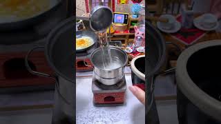 A mini kitchen that makes delicious and fun porridge when you wake up in the morning. It can fulfil