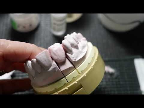 Vídeo: O Que é único Na Porcelana Japonesa Noritake