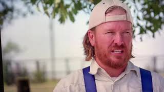 Chip Installing   Describing benefits of solar panels   HD 720p