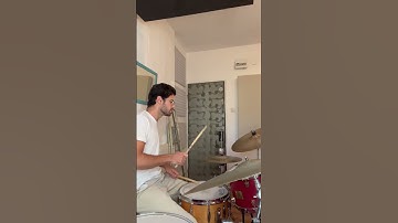Yussef Dayes beat practice #drums #groovedrumming #drummer #drumgroove #drumming #yussefdayes