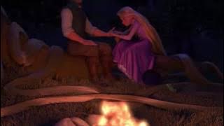 Disney Tangled Rapunzle hair heals Flynns Hand