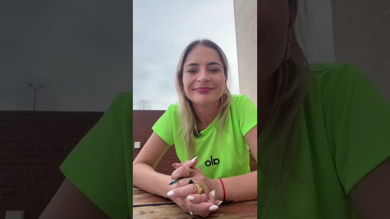 Tem uma pessoa da sua família falando muito mal de você 