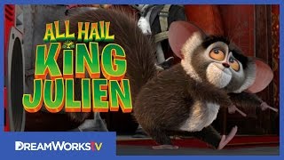 Maurice Shakes his Booty! | ALL HAIL KING JULIEN