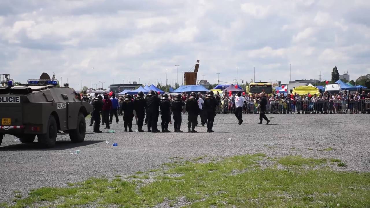 Ukázka SPJ Praha na Dni policie 2016 v Letňanech