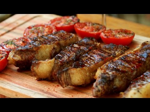 Bifes de Chorizo con Sal de Romero - Receta Locos X el Asado