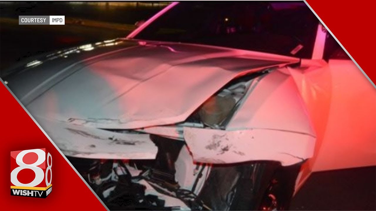 Man arrested after ramming a police car - YouTube