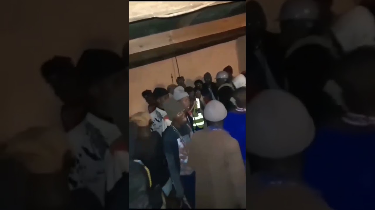 amakhwenkwamadala afunukonwaba