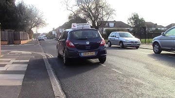 Reverse around the Corner UK Driving Test Standard, Driving Test Tips.