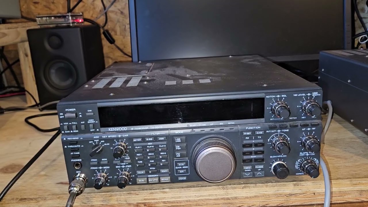 Обзор любительской радиостанции Kenwood TS850S 1992 года выпуска в 2025 году (в этом видео были у...