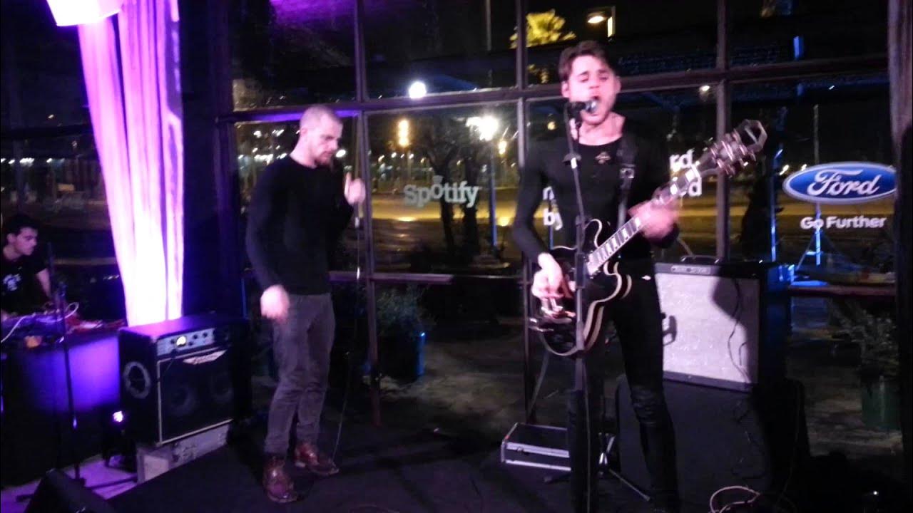 Offtopic Heymoonshaker Beatbox Dave Crowe at Ford MWC Event YouTube