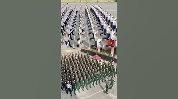 Các chiến sĩ hết mình luyện tập