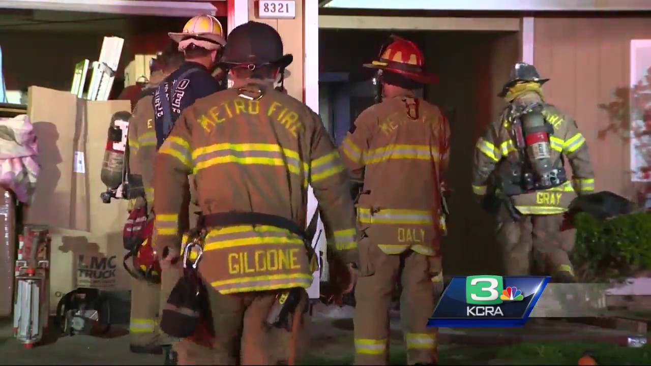 Citrus Heights family escapes early morning house fire - YouTube