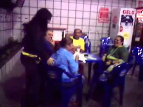 Bandy dançando no Postinho