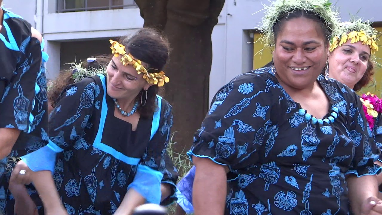 Fete Ecole St Joseph de Cluny 2013 Danse maitresses