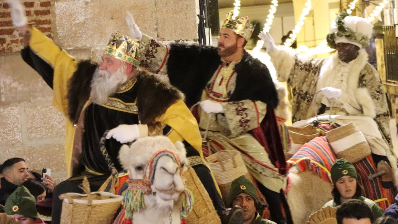 La Cabalgata de Reyes Magos llena de ilusión y participación las calles de Jerez de los Caballeros