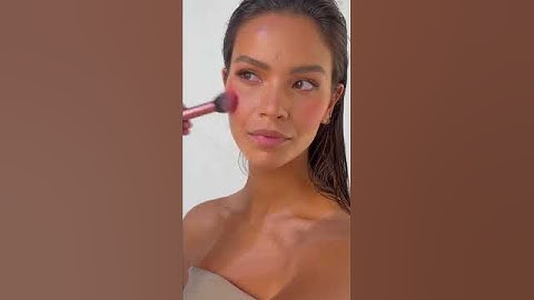 BTS with @monicageuze during the shoot of Blissful Blush. Monica's wearing Burgundy Glow #sophiamae